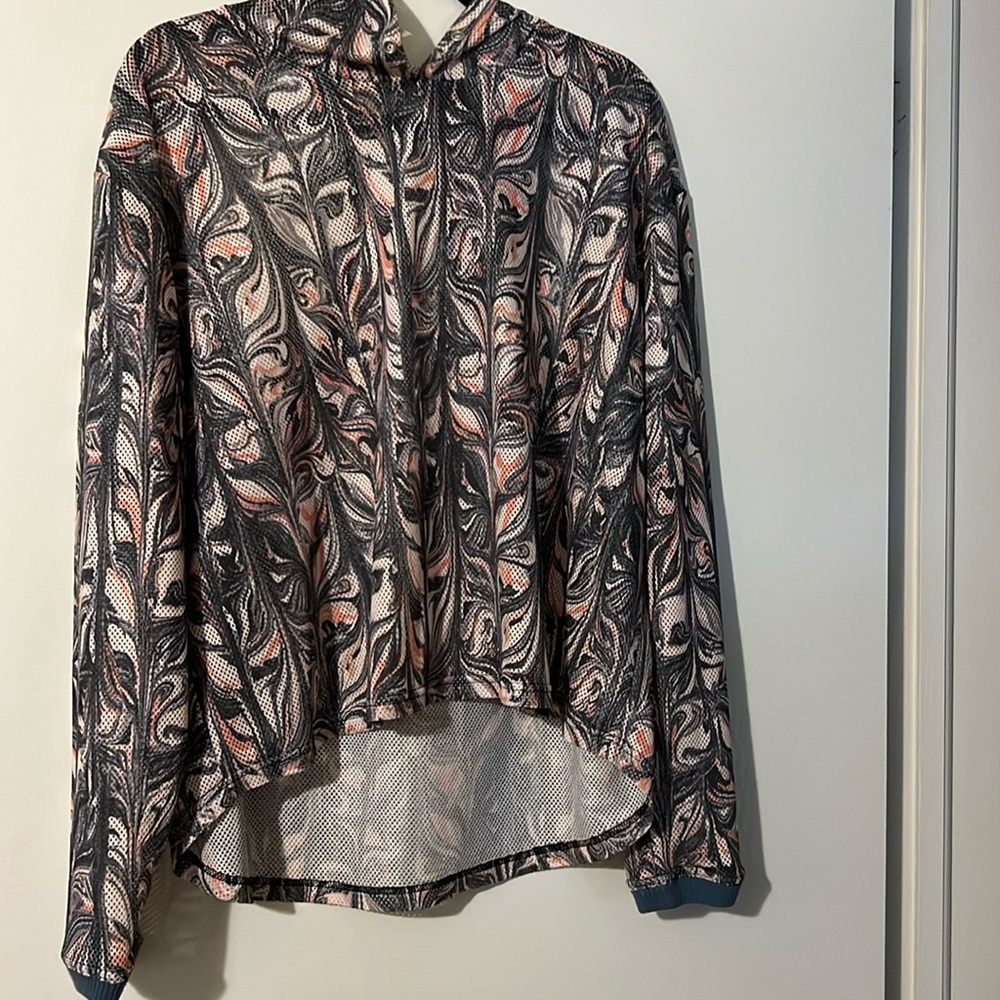 FP Yoga/workout coverup - gray& pink - hooded, throw over sports bra top